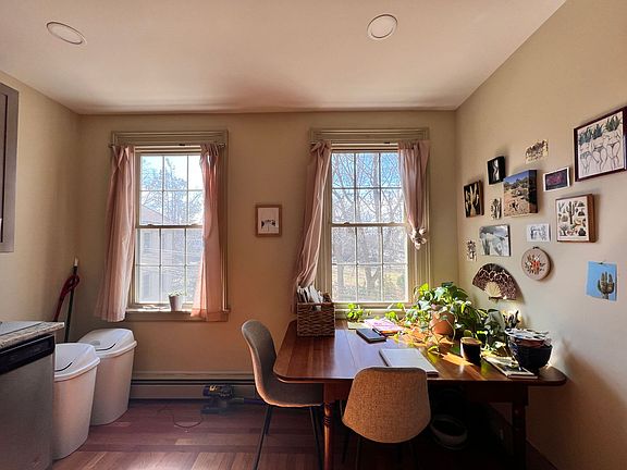 4th image of 671-675 Orange St #675-4