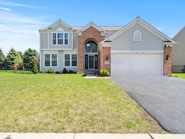 3210 Drury Ln, Carpentersville, IL 60110
