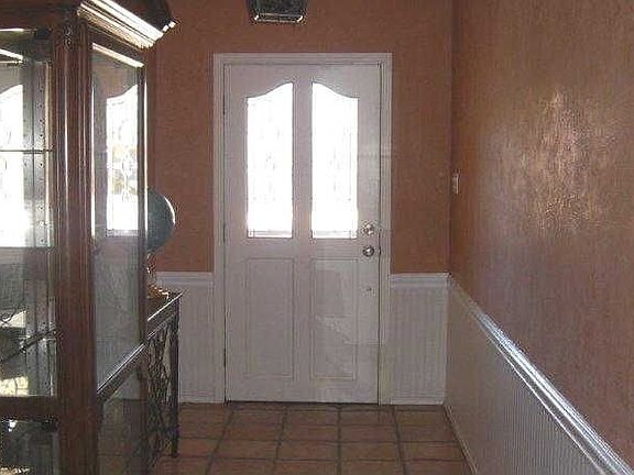 2nd image of 2028 Augusta Dr