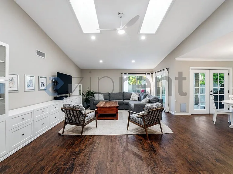 7551 E North Ln — Photo 13