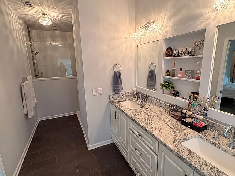 104 N Oak Ridge Dr — Photo 12