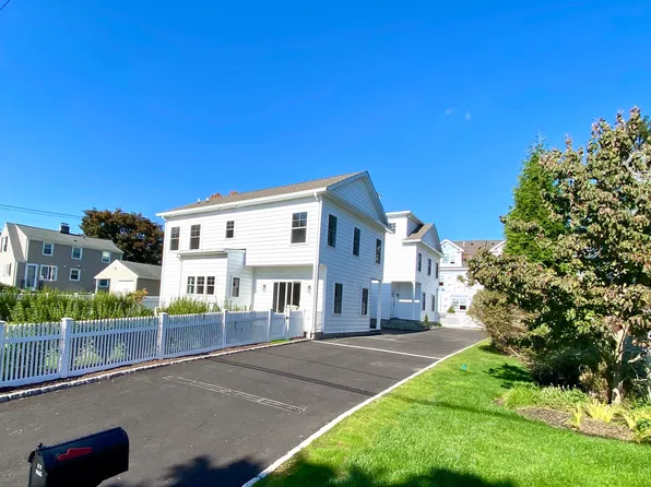 28 country Road #28, Fairfield, CT 06824