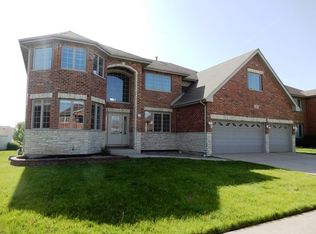 912 Donnington Dr, Matteson, IL 60443