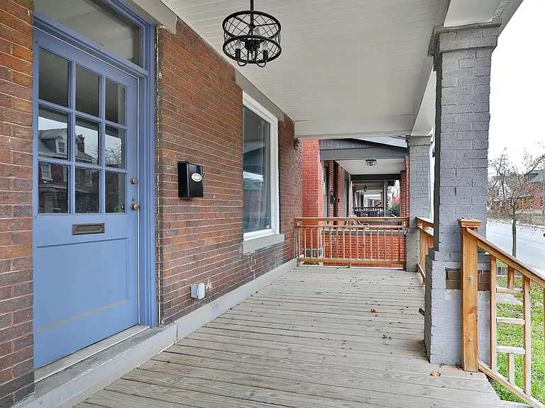 927 E Livingston Ave — Photo 6