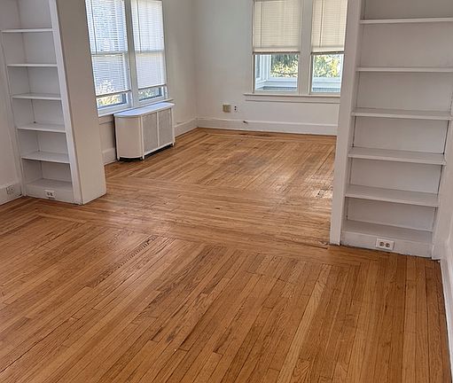 5th image of 74 Pearl St