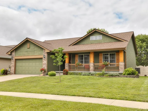 1914 Country Cove Ln, Altoona, IA 50009