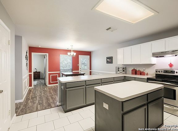 5th image of 8751 Pavilion Pl
