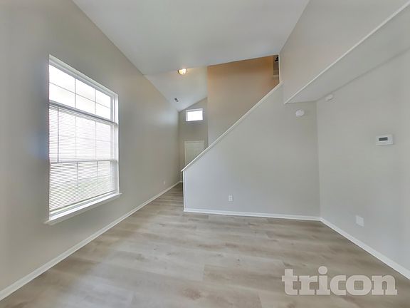 2nd image of 4531 Riverbrook Ln