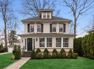 1109 Washington Ave, Pelham, NY 10803