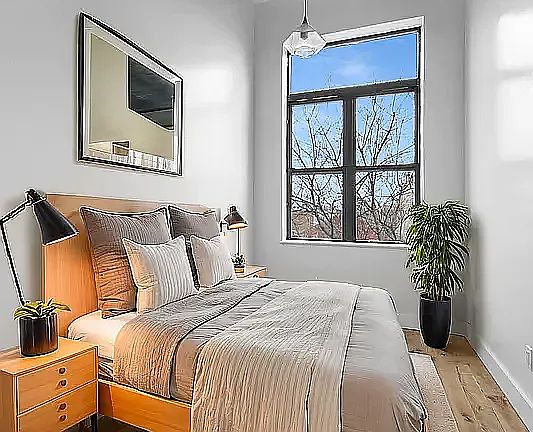 3rd image of 186 Wilson Ave APT 2A