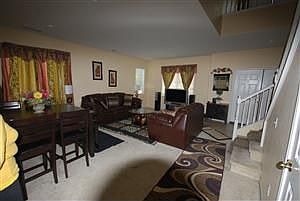 4th image of 25324 Courtney Dr