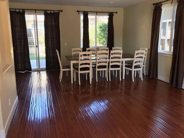 3 bed, 3.5 bath, 2383 sqft, $3,800 — Photo 3