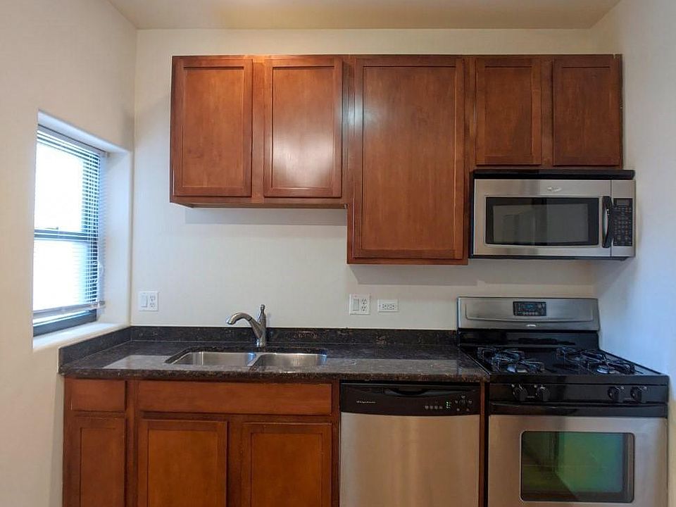 1st image of 3234 W Leland Ave #1WW