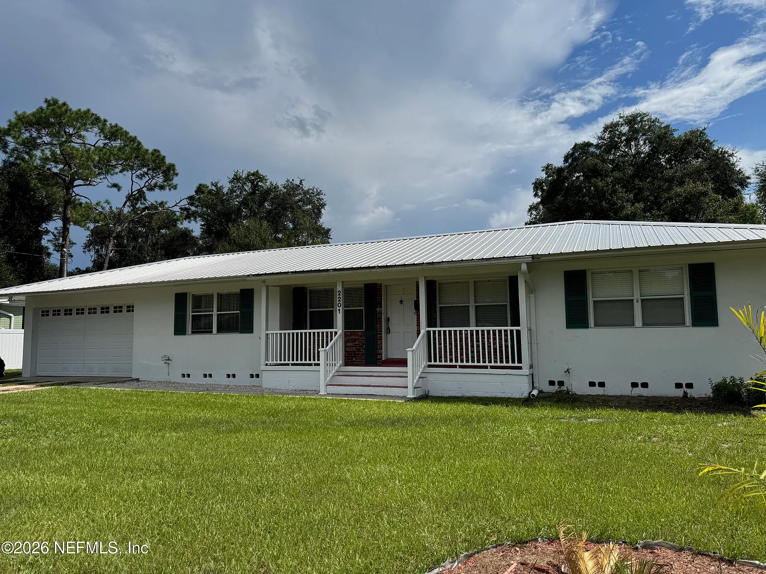 3 bed, 2.0 bath, 1487 sqft, $1,950 — Photo 1