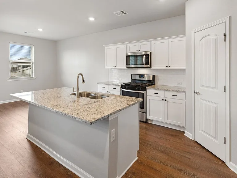 4518 Malbec Ave — Photo 2