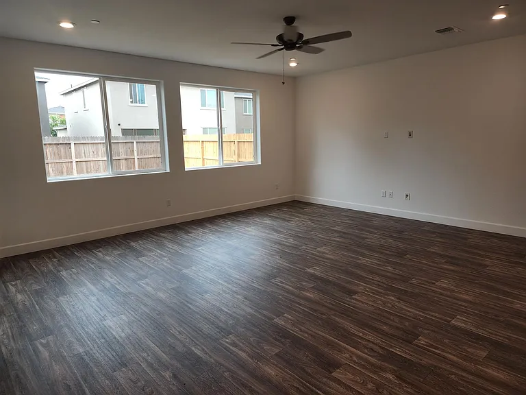 2398 Explorador Dr — Photo 10