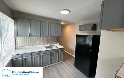 869 N Bingham St — Photo 3