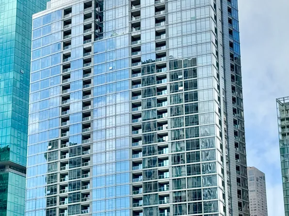 240 E Illinois St APT 2705, Chicago, IL 60611