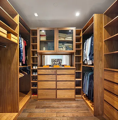 Sold by Compass | media 9