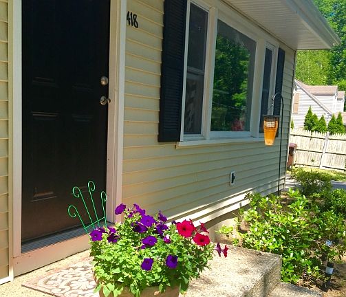 4th image of 418 Leicester St
