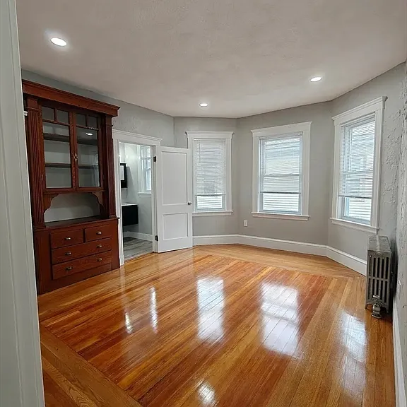 830 Fellsway #1 — Photo 1