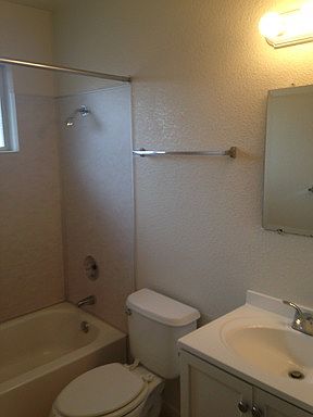 4th image of 905 Carro Dr APT 04