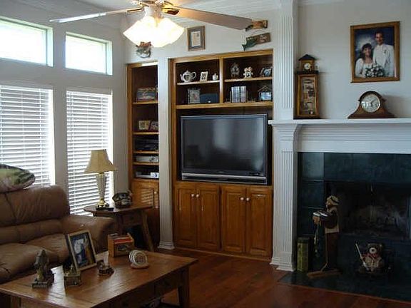 5th image of 1104 Mallard Way