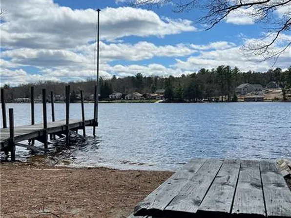 285 Ayoho Rd, Coventry, RI 02816