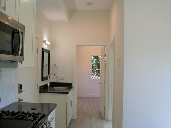 4th image of 248 Encina Ave #A