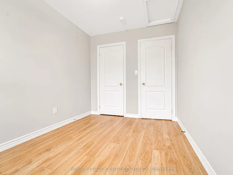 13 Shiff Cres — Photo 12