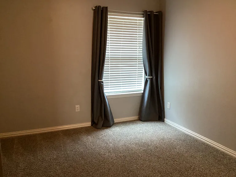 9121 Rose Ct — Photo 15