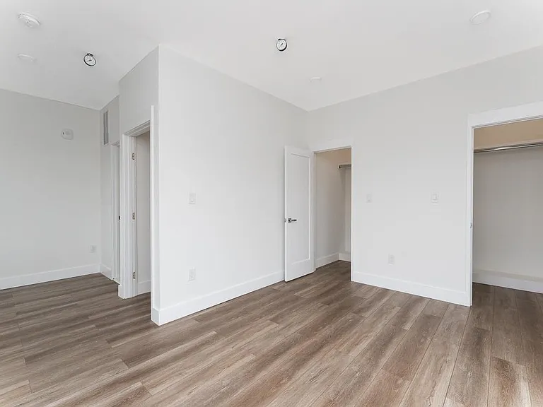 2230 Nicholson St SE #12 — Photo 41