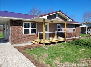 105 Freeport Ave, Eldon, MO 65026