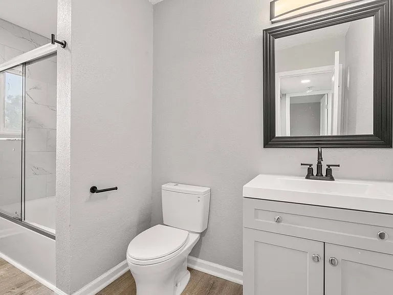 Stoneside Apartments — Photo 33