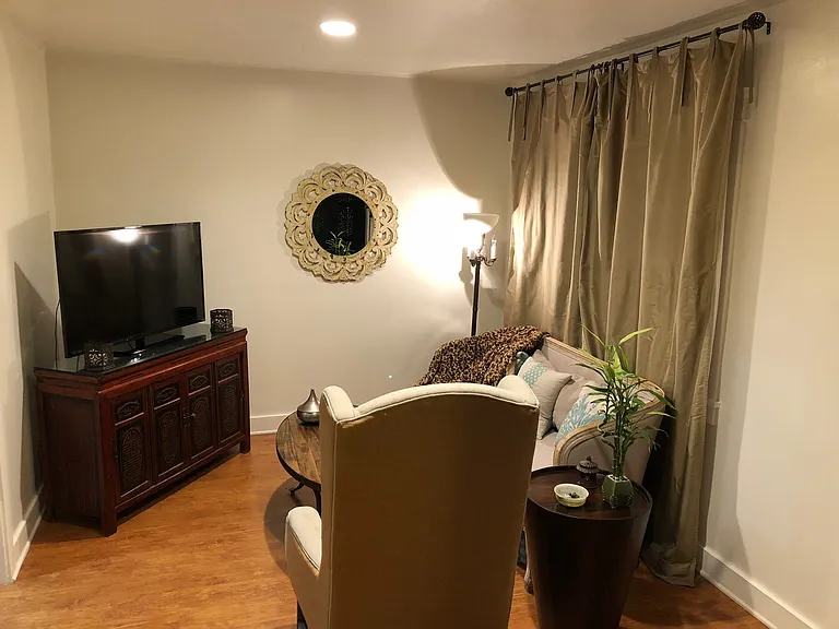 1172 Alameda Ave — Photo 6