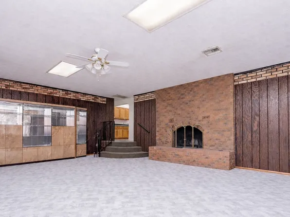 5185 Sun Valley Dr, Las Vegas, NV 89122