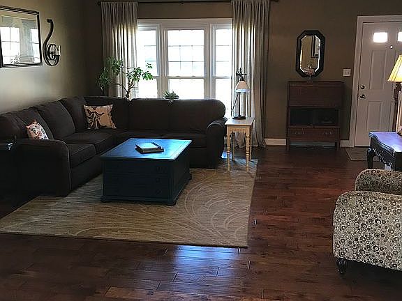 2nd image of 3871 Pine Lake Ct