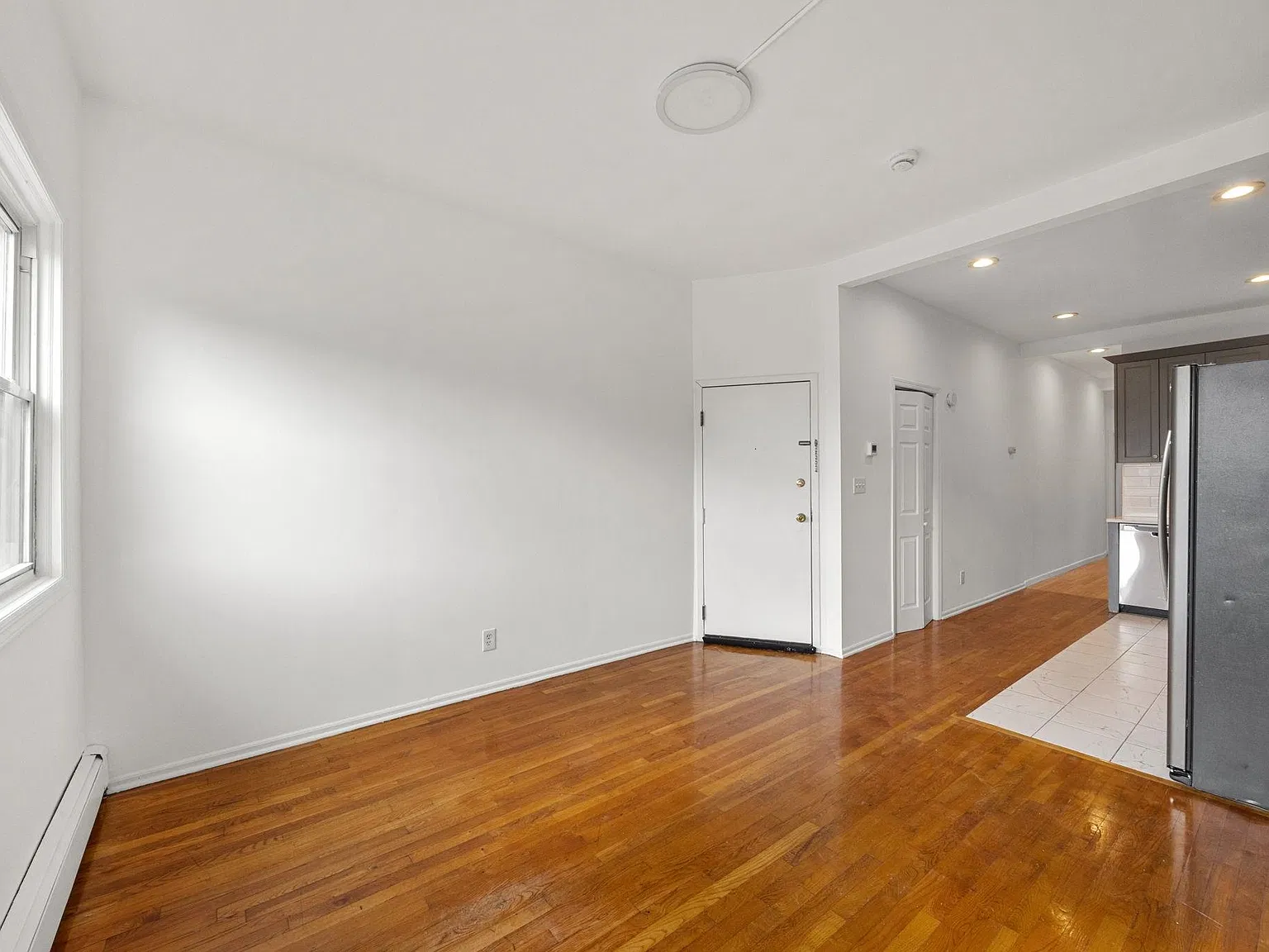 1 bed, 1.0 bath, $2,200 — Photo 3