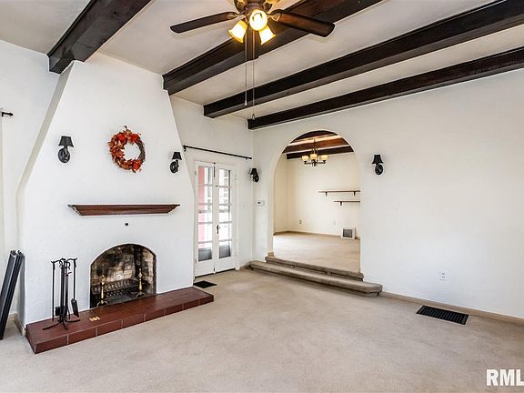 3rd image of 1316 W Margaret Ave