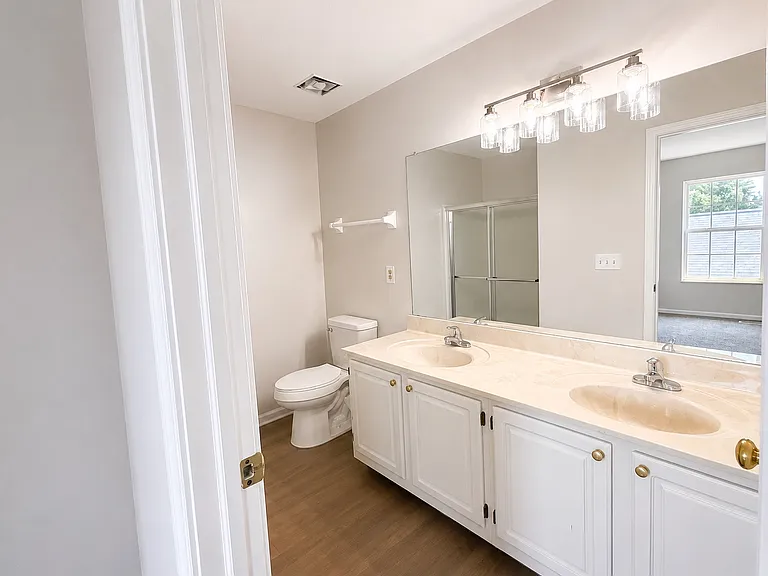 633 Lakeview Dr S — Photo 15