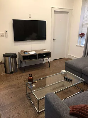 Rented by Compass | media 10