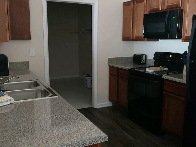 Cason Ridge Apartments — Photo 6