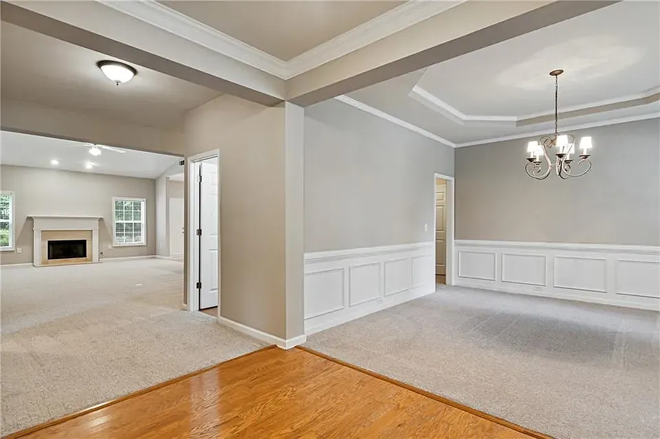 4 bed, 2741 sqft, $3,300 — Photo 4