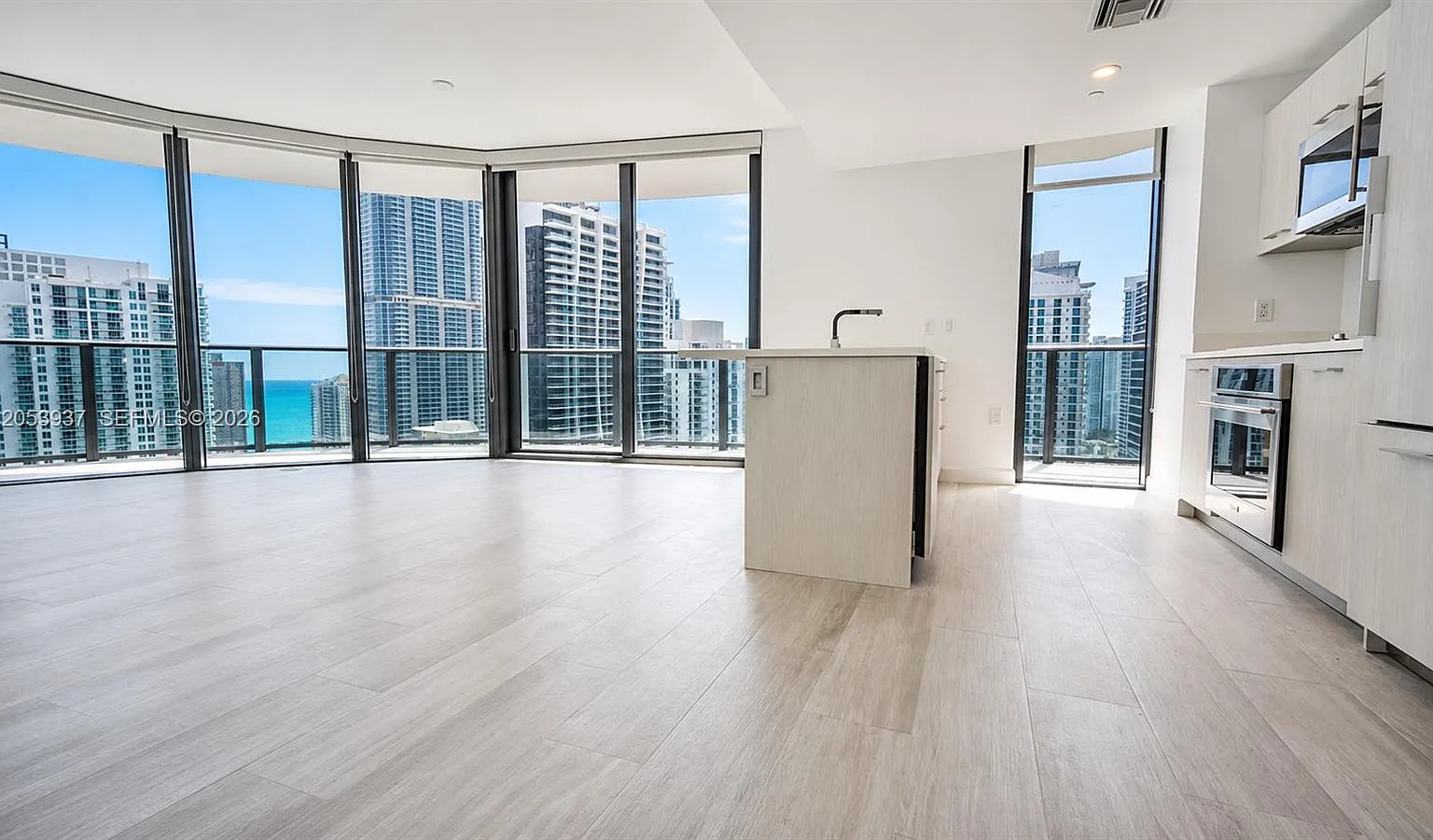 Brickell Heights East Con — Photo 4