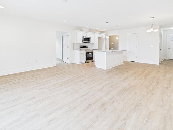 4th image of 3600 Old Farm Ct