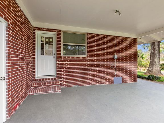 4th image of 2121 Faulk Dr