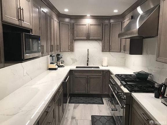 2nd image of 435 Urbano Dr