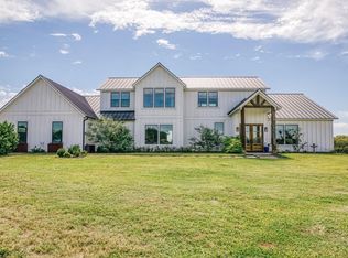 860 New Years Creek Ln, Brenham, TX 77833