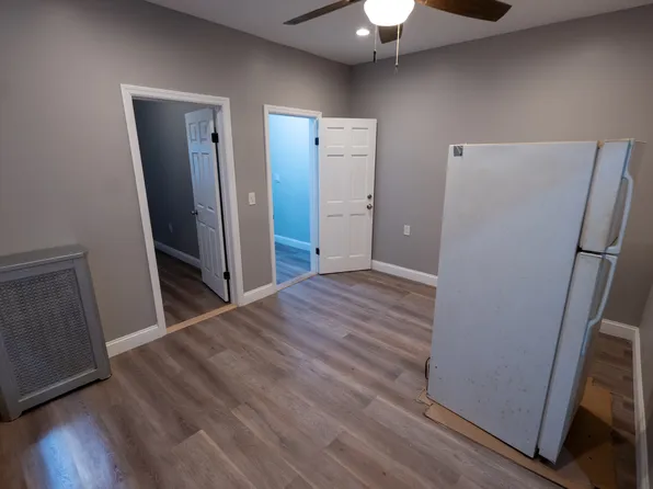 9728 Flatlands Avenue image 11 of 40