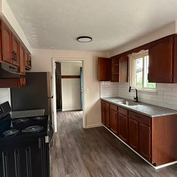 5830 Beech Dr — Photo 2